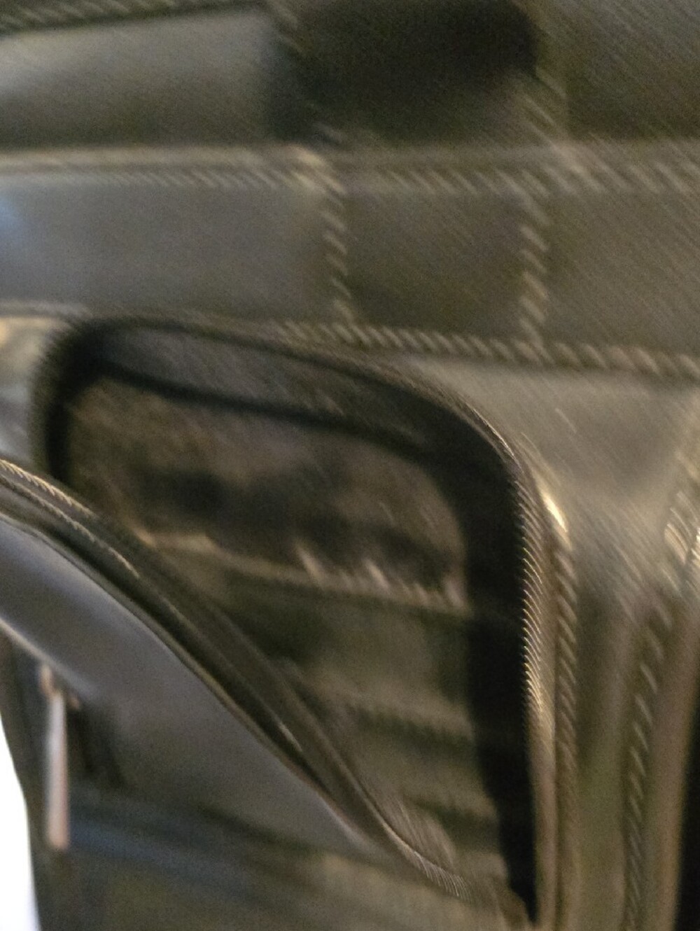 Leather Messenger Bag - Black - Unknown Brand - Picture 3 of 5
